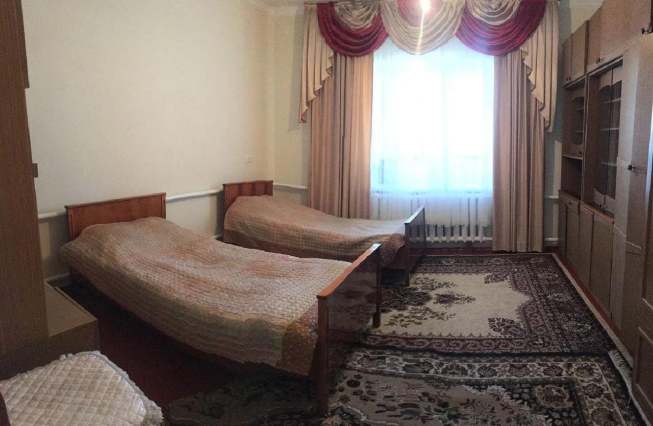 Welcome Guest House Tokmok Exterior foto